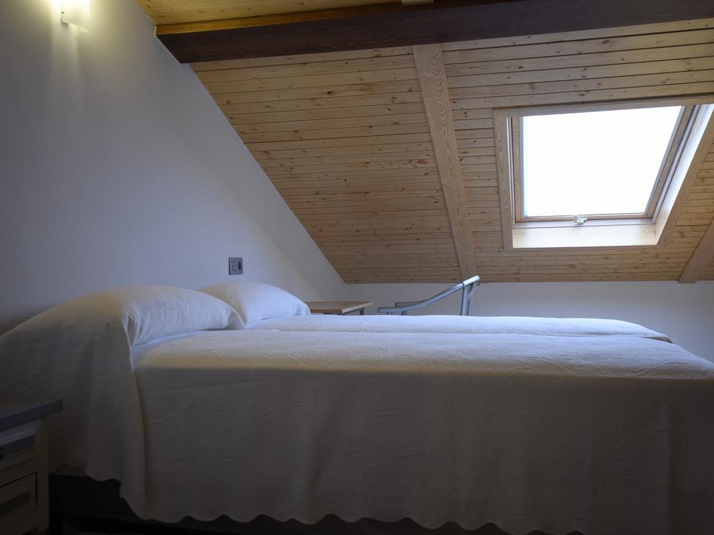 Apartamentos La Rocanda Coca Luaran gambar
