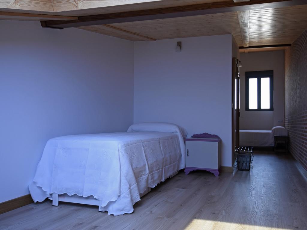 Apartamentos La Rocanda Coca Luaran gambar